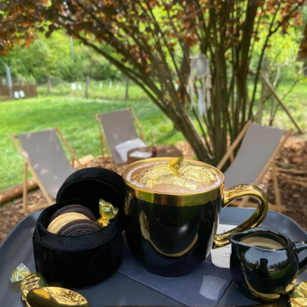Ochutnejte luxusní Gold Cappuccino v bistru La Foret!